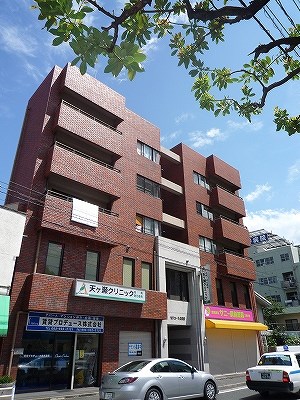 セジュール三萩野の建物外観