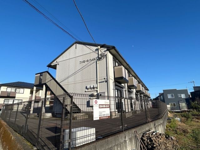 静岡県富士市一色（アパート）の賃貸物件の外観