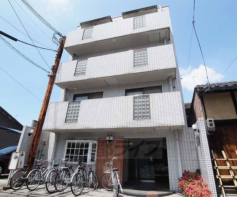 京都市下京区上若宮町のマンションの建物外観