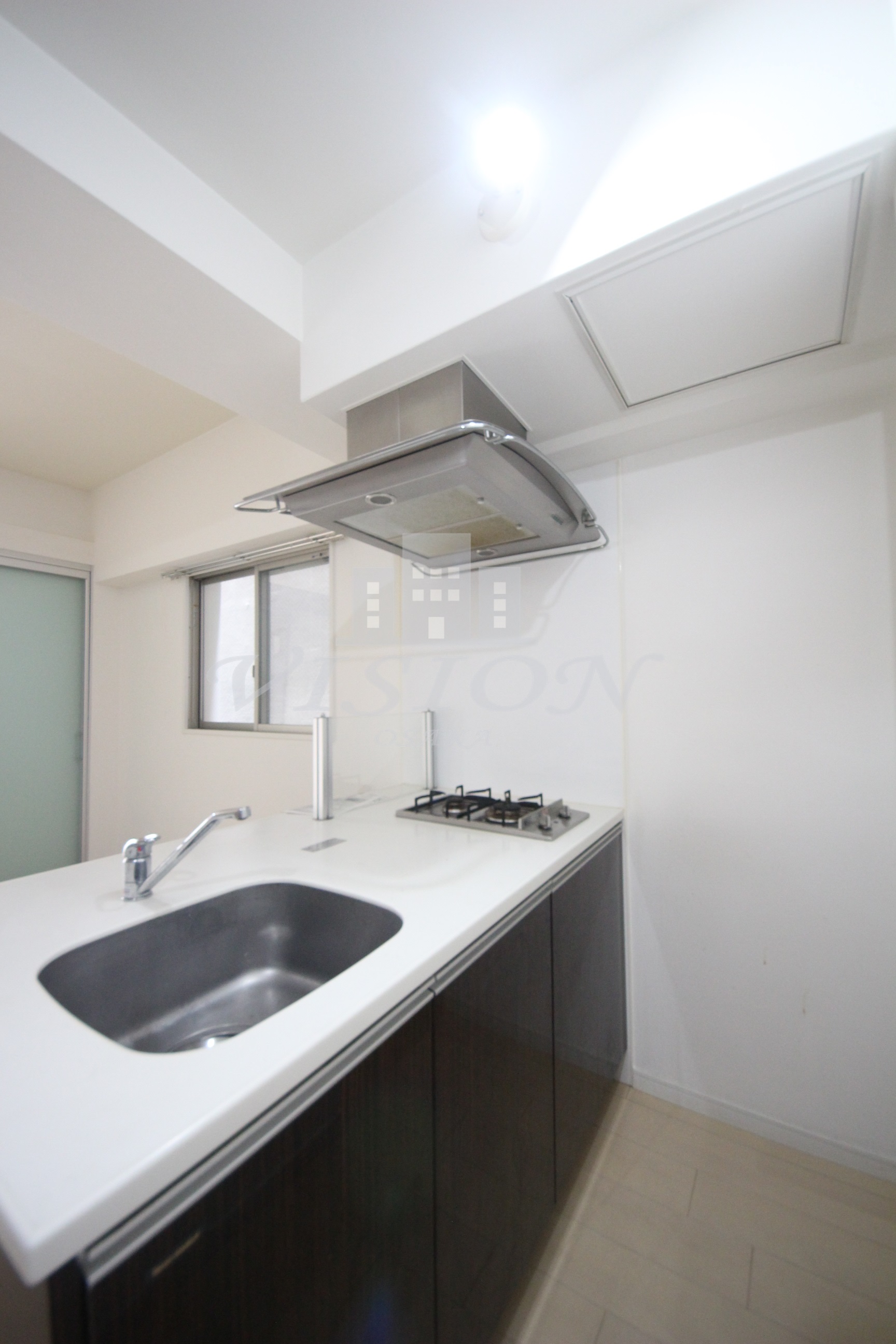 キッチン　室内写真は別室のものです