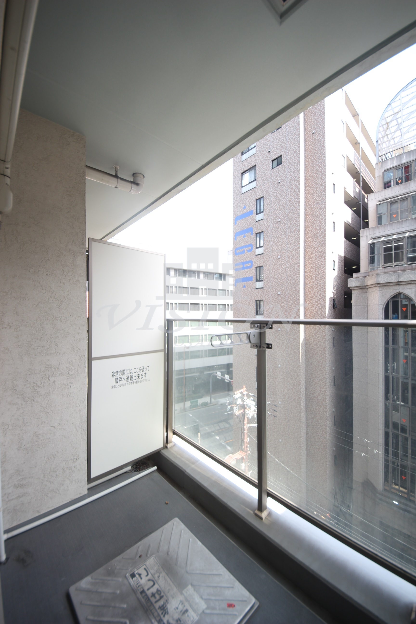 バルコニー　室内写真は別室のものです