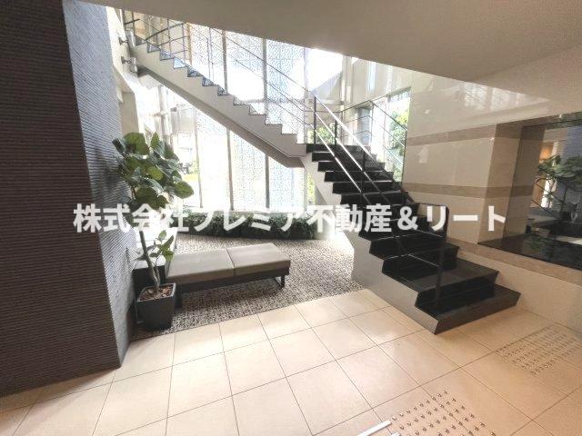 ロビー　落ち着いたロビーです