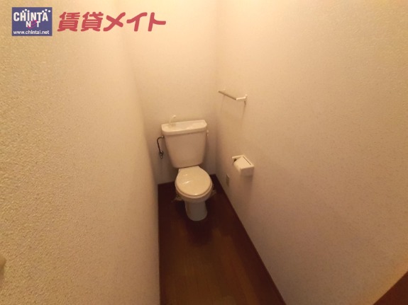 【伊勢市下野町のアパートのトイレ】