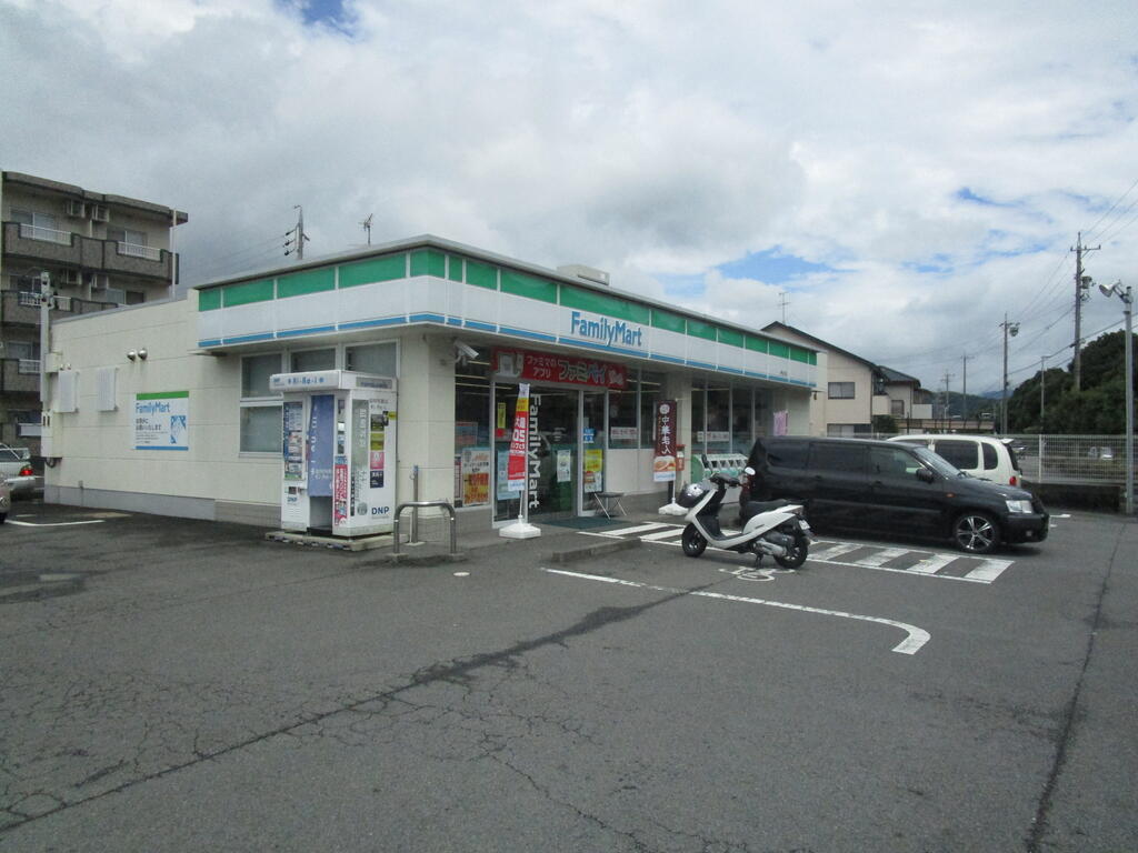 コンビニ　ファミリーマート押切北店（コンビニ）まで1013m