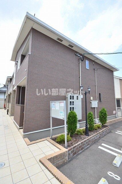 【クレメント戸原の建物外観】