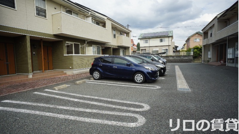 【飯塚市目尾のアパートの駐車場】