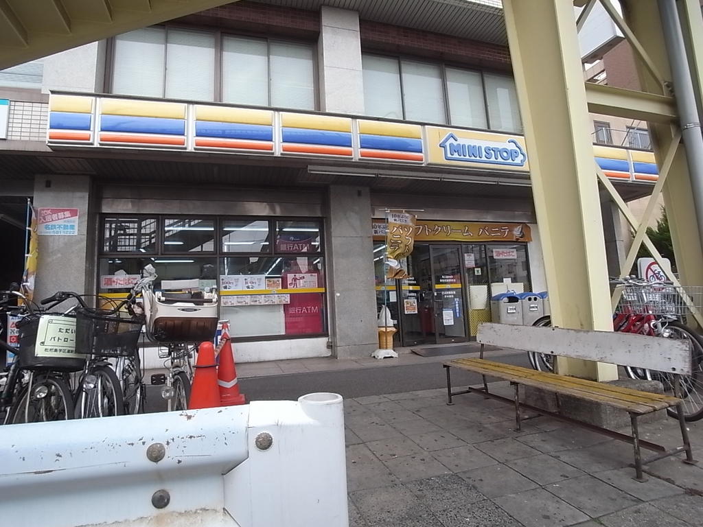 【名古屋市西区枇杷島のアパートのコンビニ】
