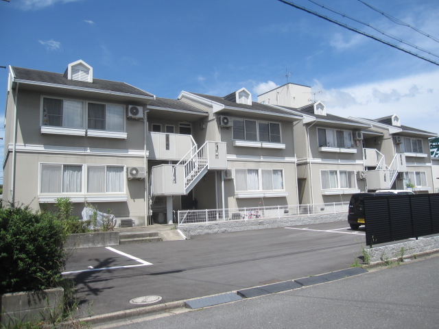 長田マンションの建物外観