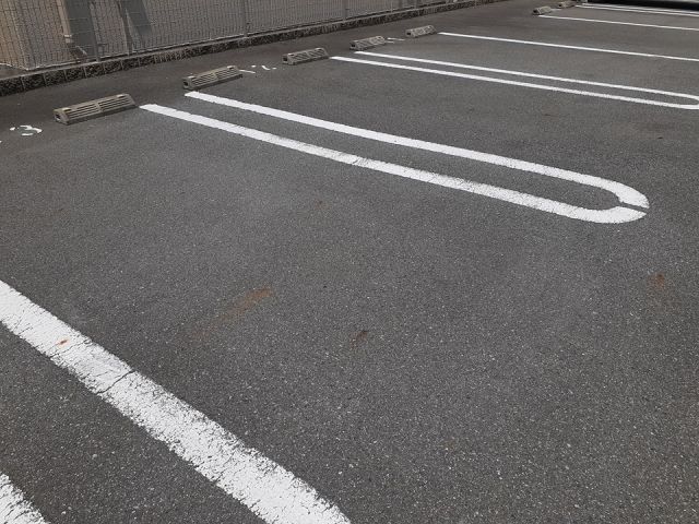 【グラン　ルーチェIIの駐車場】