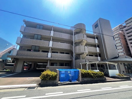 尼崎市南塚口町のマンションの建物外観