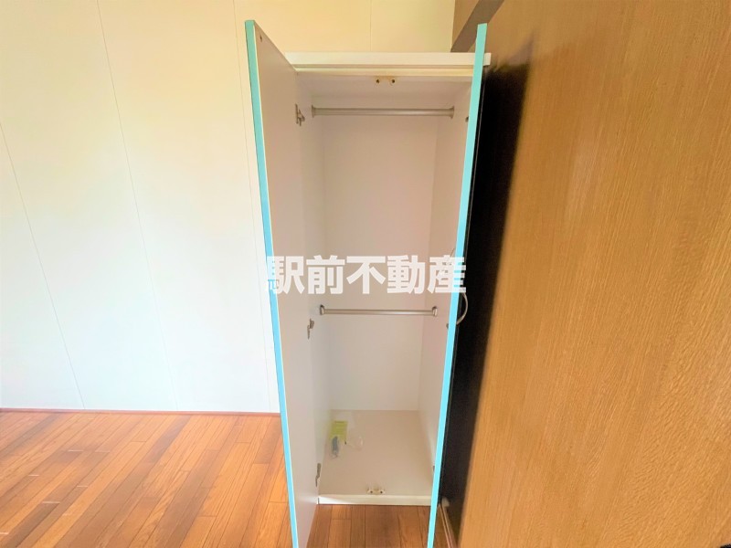 収納　収納ダンス付いてます