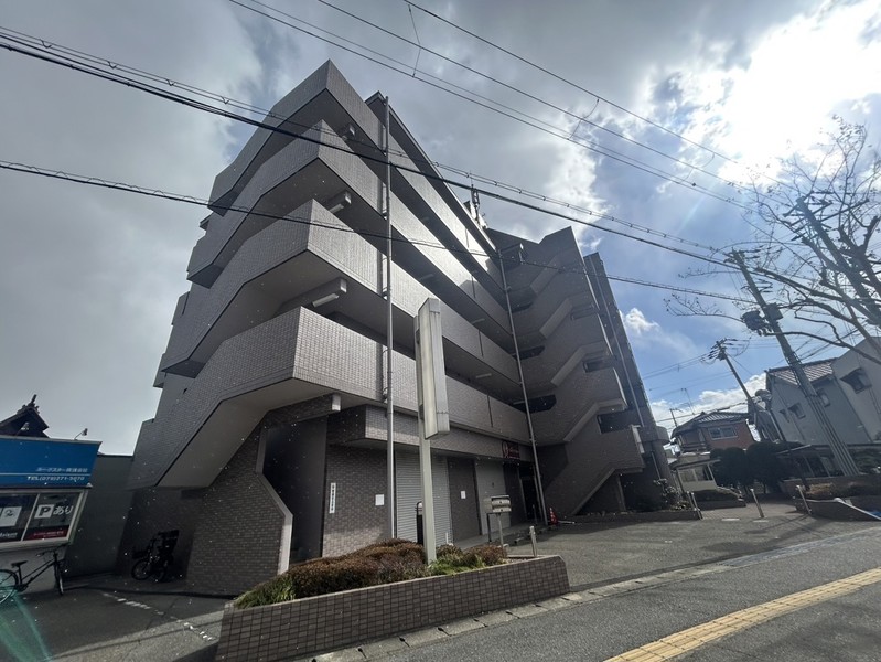 サンプレイス網干駅前の建物外観