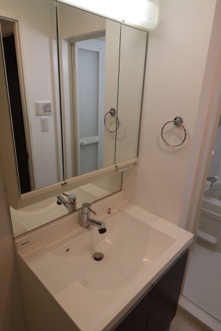 洗面設備　同物件別室です。