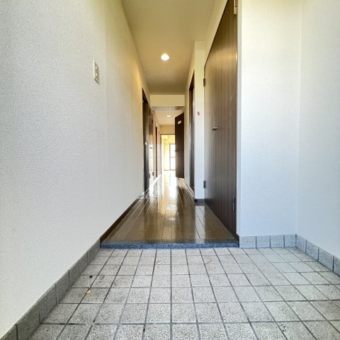 玄関　同仕様タイプです