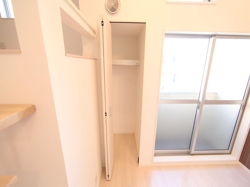 収納　クローゼット（収納充実してます）