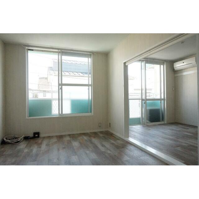 居室・リビング　洋室１０．５帖広めの１Ｋ