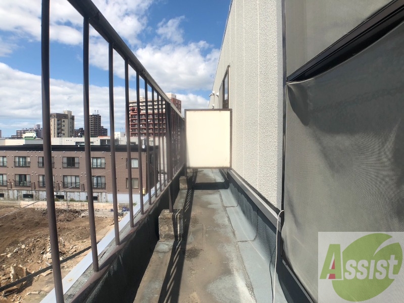 バルコニー　バルコニーです。洗濯物を干したり一息ついたりできますね！