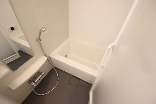 バス・シャワールーム　※別室の参考写真の為、現況優先です。