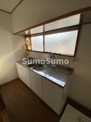 キッチン　コンパクトなキッチンで掃除もラクラク