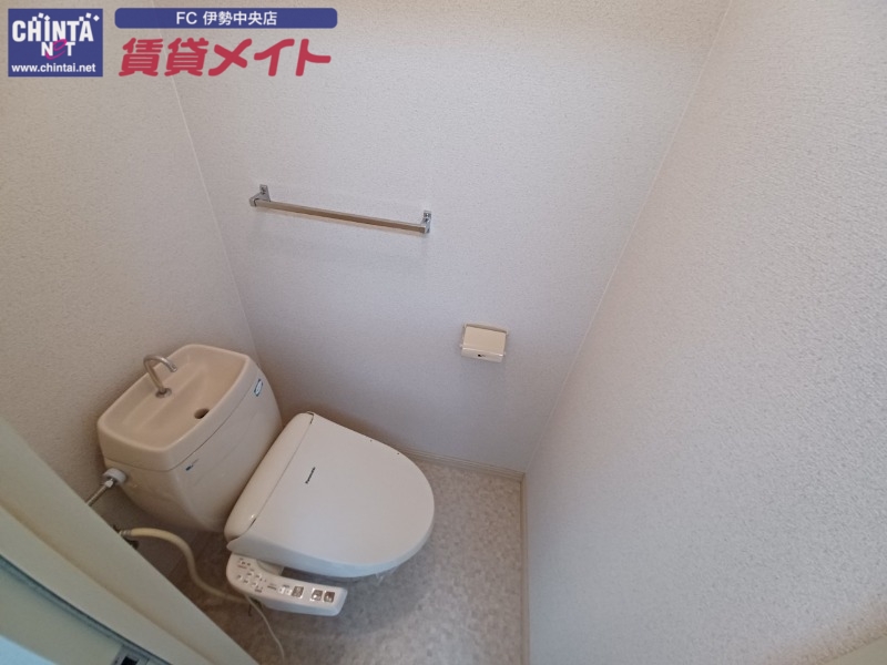 トイレ　同型参考写真