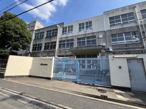 中学校　東大阪市立盾津東中学校（中学校）まで1577m