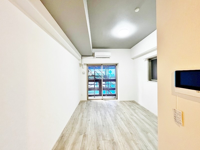 居室・リビング　★洋室8.43帖★