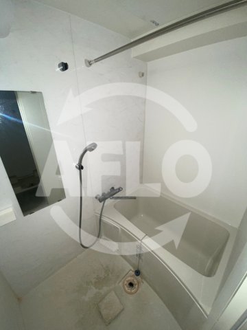 バス・シャワールーム　GARDENIA鶴見　浴室