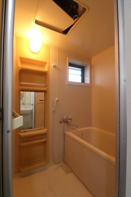 バス・シャワールーム　バスルーム