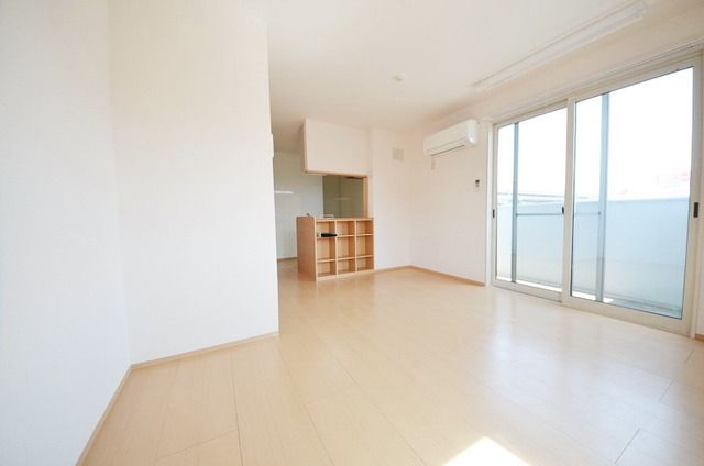 居室・リビング　★お部屋探しは、タウンハウジング多摩センター店へ★