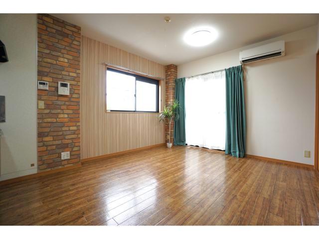 居室・リビング　リビング