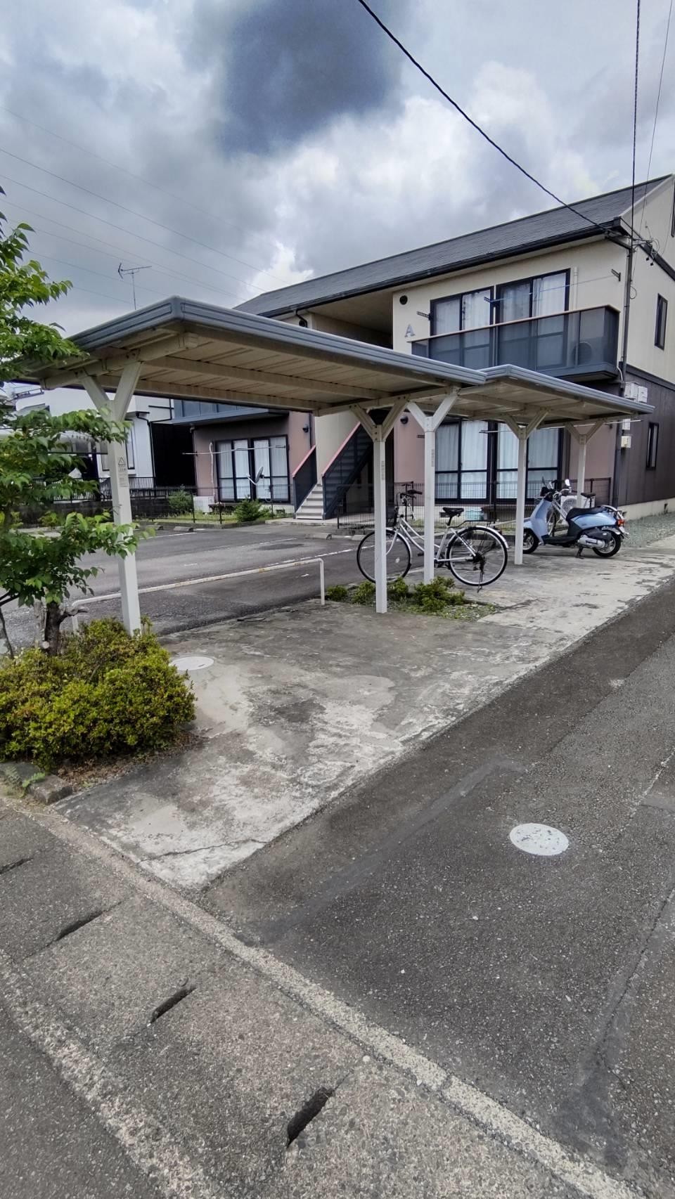 駐車場　駐輪場
