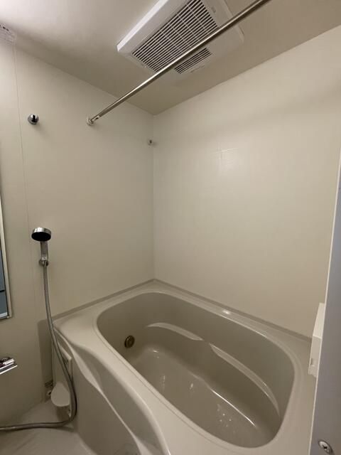 バス・シャワールーム　お風呂で日々の疲れを落としましょう