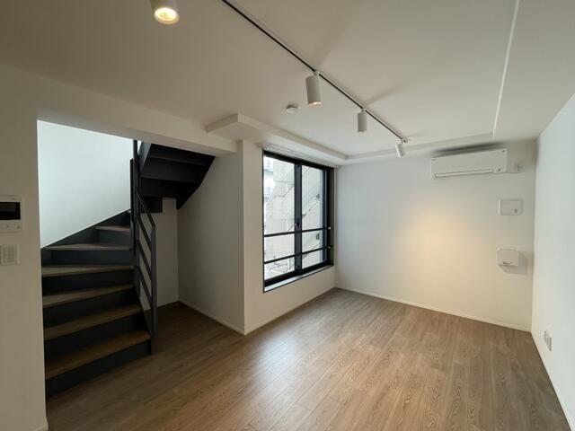 居室・リビング　居間です