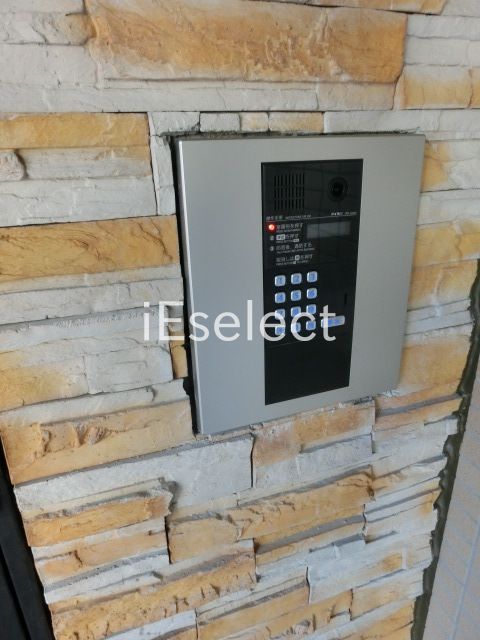 セキュリティ　オートロック付きエントランでセキュリティもバッチリ