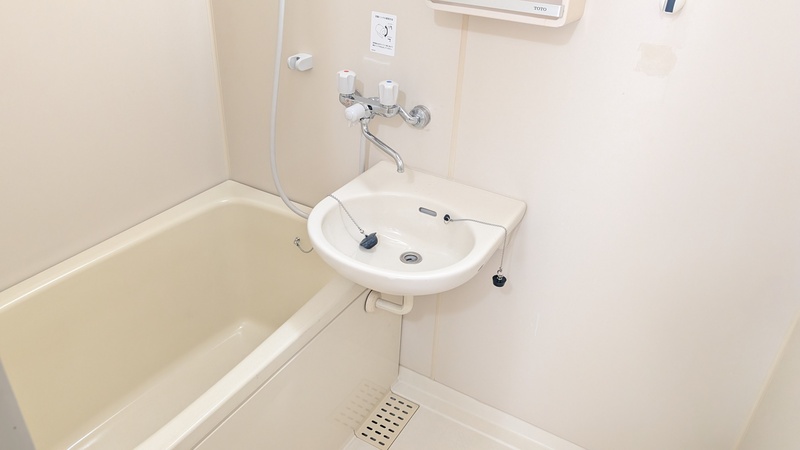 バス・シャワールーム　落ち着いた空間のお風呂です