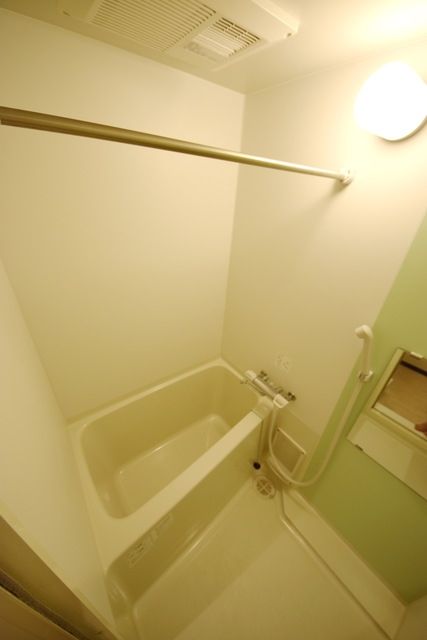 バス・シャワールーム　★清潔感のある浴室★