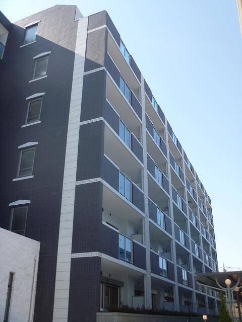 建物外観　外観タイル張りです