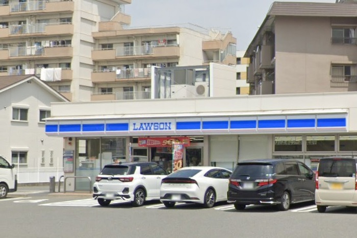 コンビニ　ローソン（コンビニ）まで400m