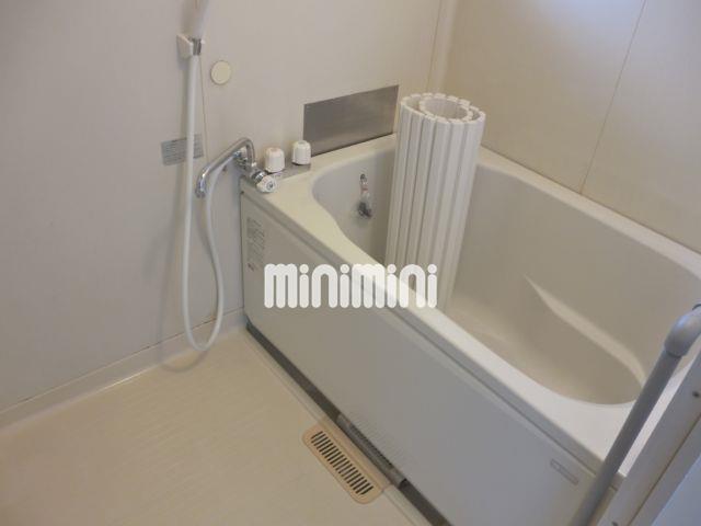 バス・シャワールーム　浴室新しくしました。ピカピカですよ。。