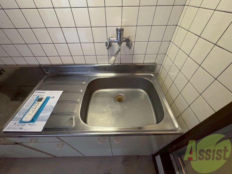 洗面設備　洗面台はありませんがこちらで洗顔などができます。