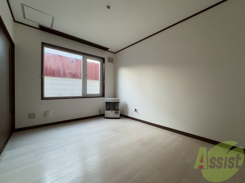 居室・リビング　広くてキレイなお部屋が広がっていて、充実した生活が送れそう。