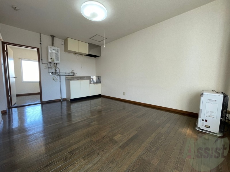 居室・リビング　広くてキレイなお部屋が広がっていて、充実した生活が送れそう。