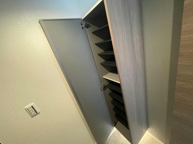 玄関　シューズボックス