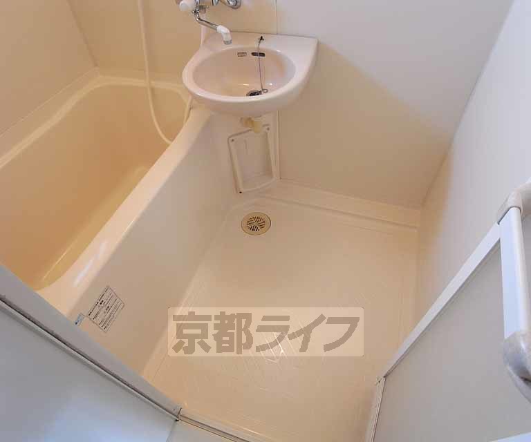 バス・シャワールーム　きれいなバスです