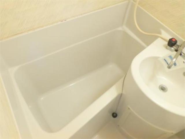 バス・シャワールーム　原付の駐輪も相談可能