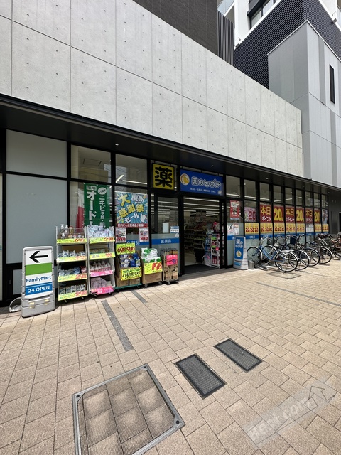 ドラックストア　薬のヒグチ羽衣駅前店（ドラッグストア）まで359m