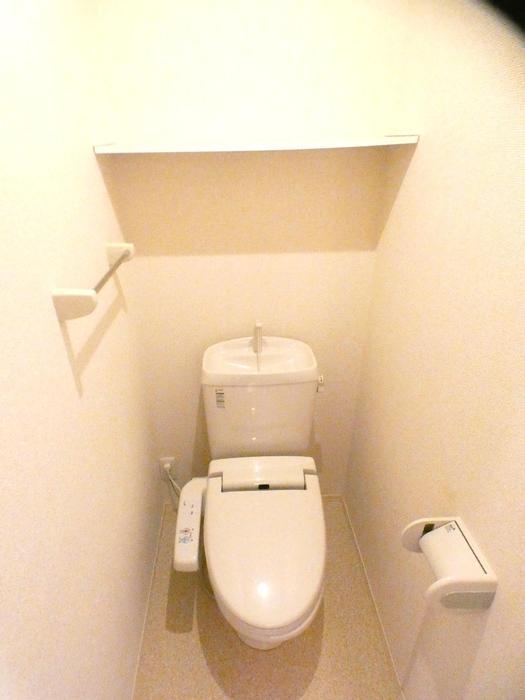 トイレ　温水洗浄暖房便座