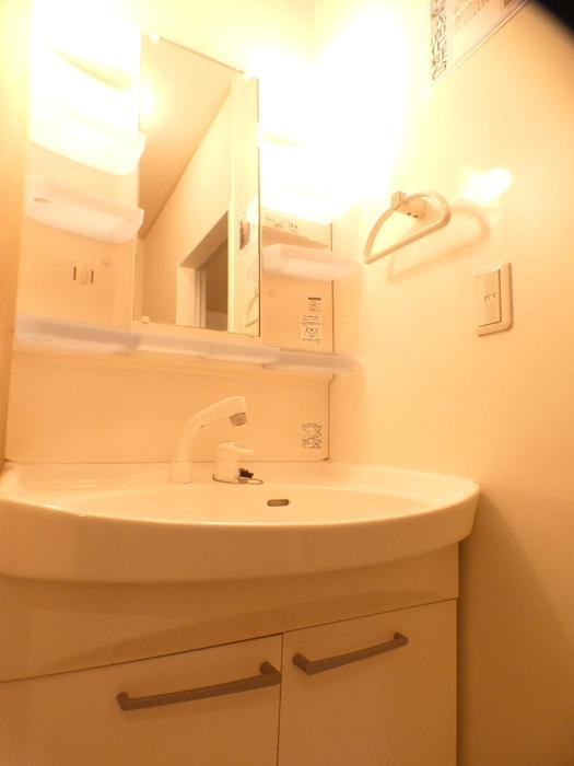 洗面設備　洗髪洗面化粧台