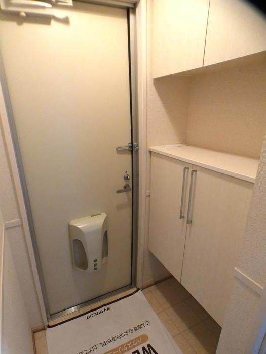 玄関　玄関　シューズボックス完備