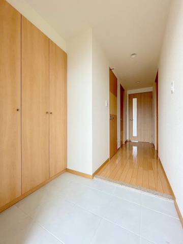 玄関　同物件別号室